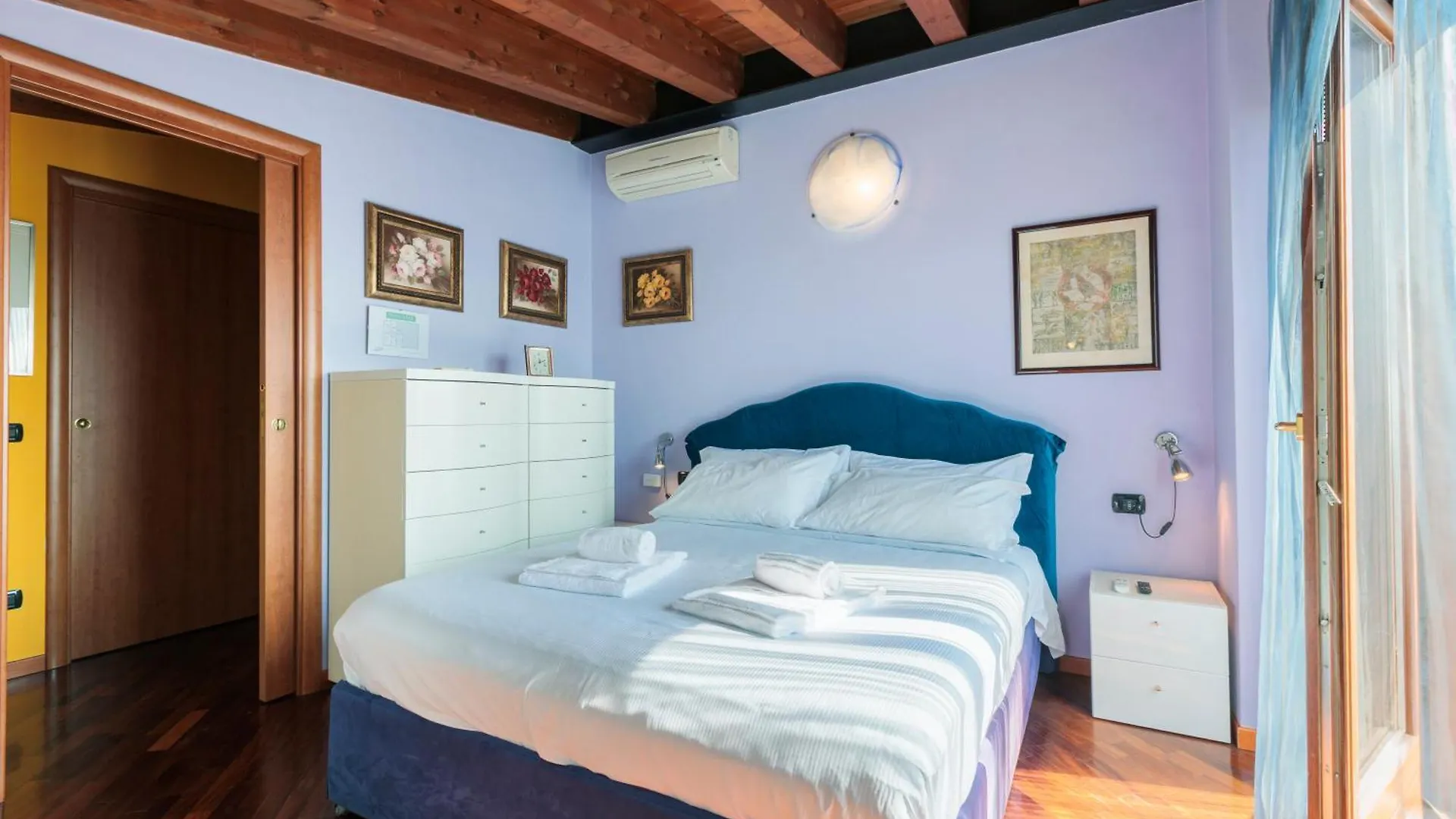 Art Gallery Living & Working Stezzano Apartment